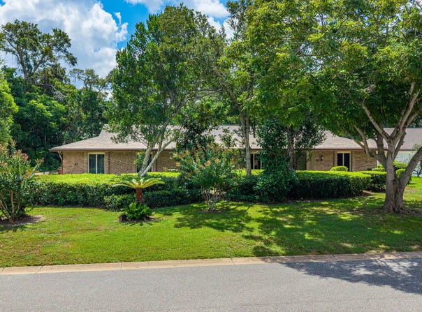 82 S St Andrews Drive, Ormond Beach, FL 32174
