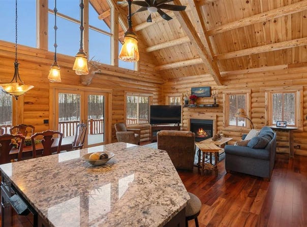 899 S STATE, HARBOR SPRINGS, MI 49740