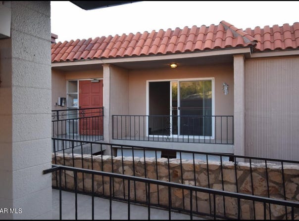 252 Shadow Mountain Drive, El Paso, TX 79912