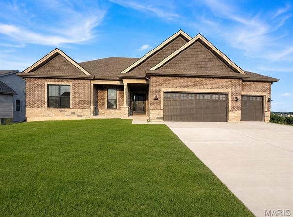 216 Fiddler's Close Road, Washington, MO 63068