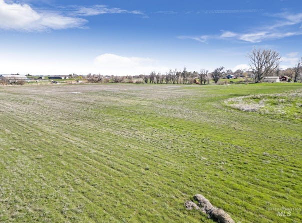 1062 E 2500 S, Hagerman, ID 83332