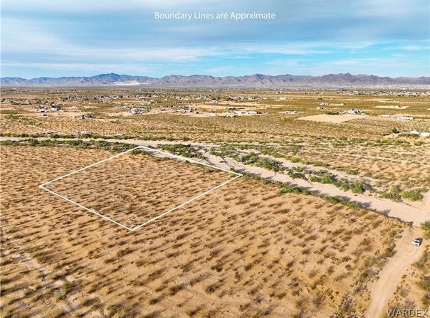 306-15-111 S Parker Road, Golden Valley, AZ 86413