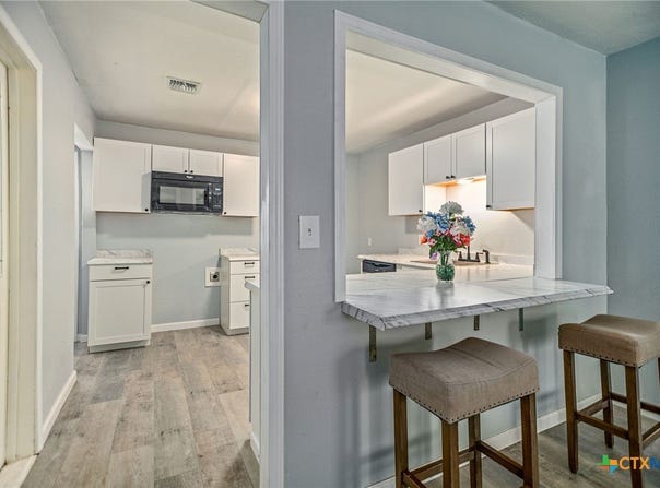 1610 E Rosebud Avenue, Victoria, TX 77901