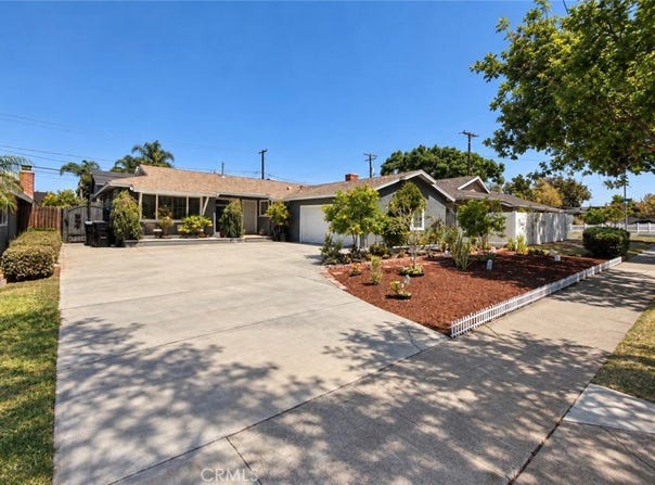 1521 W Crone, Anaheim, CA 92802