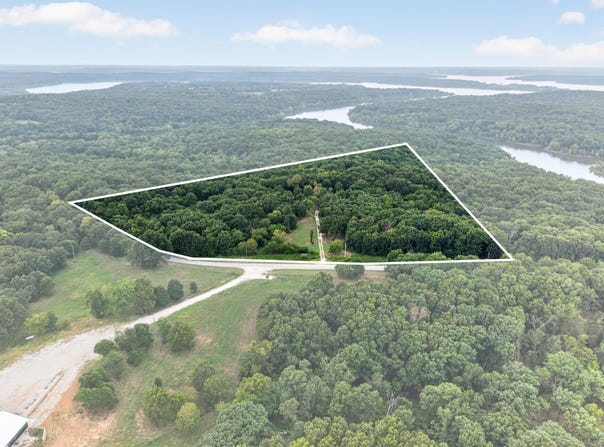 517 County Road 171, Greenfield, MO 65661