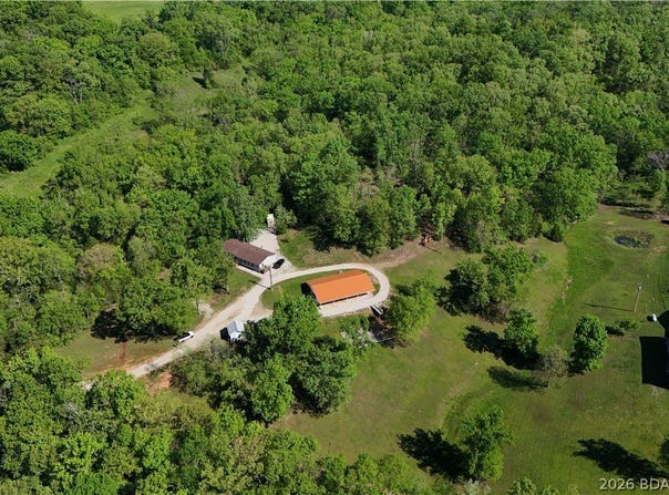 106 Mount Carmel Road, Eldon, MO 65026