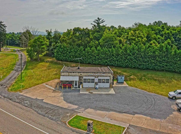 4373 S LEE HWY, NATURAL BRIDGE, VA 24578