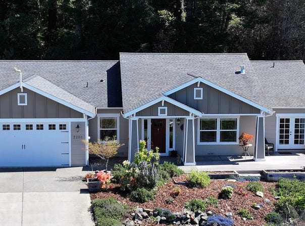 7200 VISTA RIDGE Dr, Brookings, OR 97415