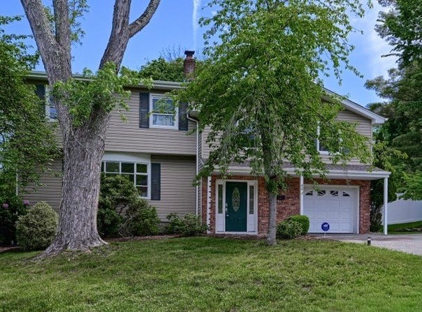 42 Stirling Ln, Wayne Twp., NJ 07470-4502