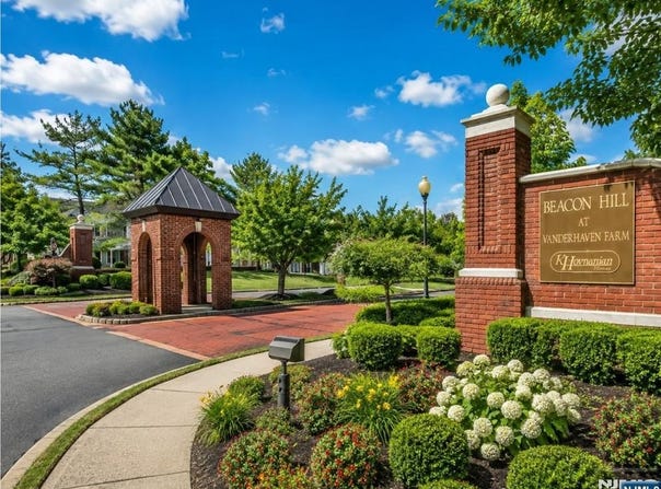 2903 Pinhorn Drive, Bridgewater, NJ 08807