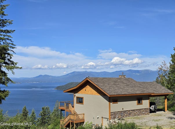 1935 Eagen Mountain Dr, Hope, ID 83836
