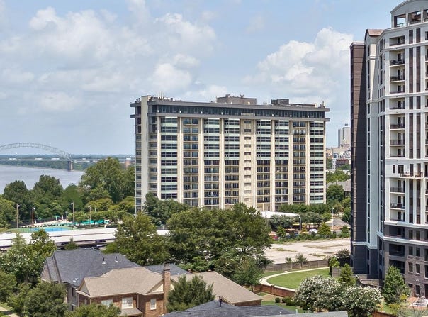 655 S RIVERSIDE Dr, Memphis, TN 38103