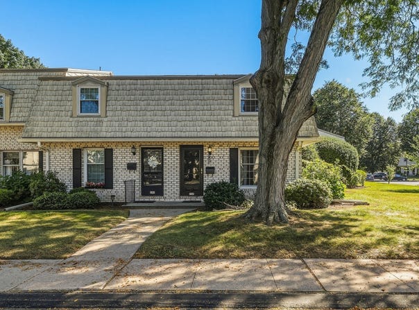 152 Corey Colonial, Agawam, MA 01001