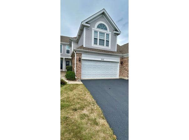 642 Citadel Drive, Westmont, IL 60559