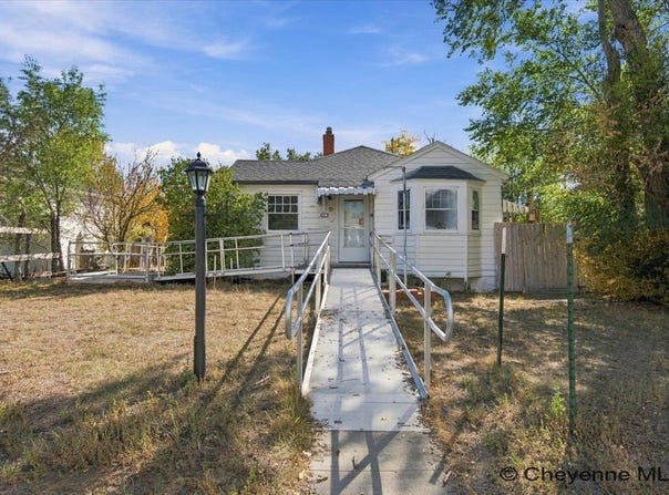 2221 E PERSHING BLVD, Cheyenne, WY 82001