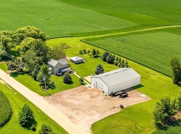 4139 S Spielman Road, LEAF RIVER, IL 61047