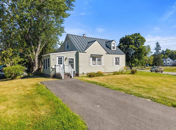 34 Lincoln Street, Brewer, ME 04412