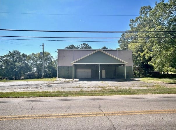 911 CHERRY Drive, LANETT, AL 36863