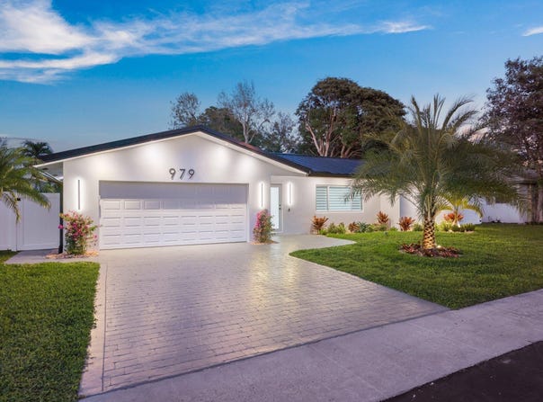 979 NW 8th Street, Boca Raton, FL 33486