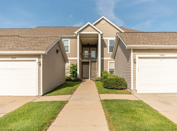 1486 Fox Pointe Circle, Ann Arbor, MI 48108