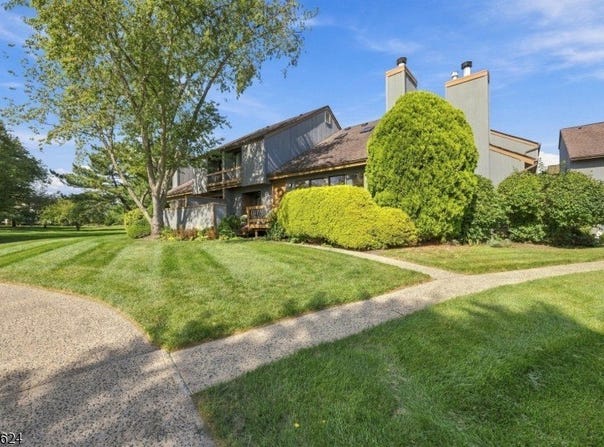 27 Chestnut Ct, Bernards Twp., NJ 07920-3108