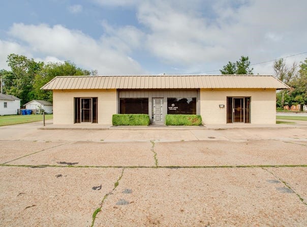 102 S Grant St, Enid, OK 73703