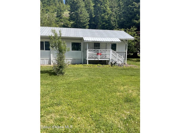 6303 Prichard Creek St., Murray, ID 83874