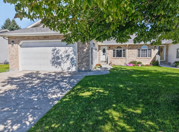 2955 E COURTYARD CIRCLE, Ammon, ID 83406