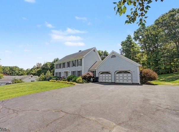 38 Dyer Rd, Wantage Twp., NJ 07461-2720
