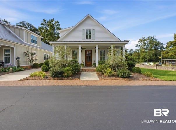28 Bay Pointe Ct, Fairhope, AL 36532