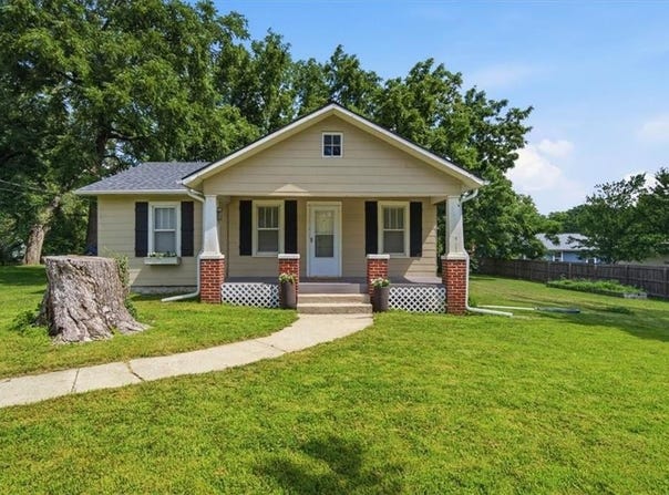 11920 W 51st Street, Shawnee, KS 66216