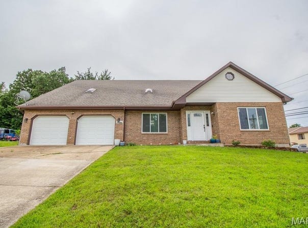 210 Vicki Lynn Lane, St Robert, MO 65584