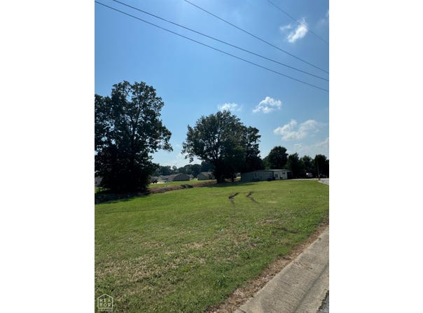 5201 Stadium, Jonesboro, AR 72404