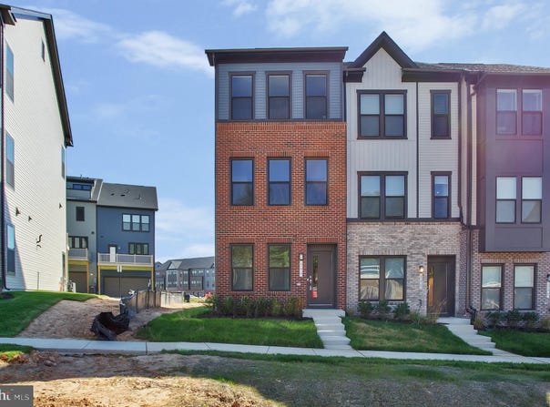 244 MAINSTREAM Drive, LAUREL, MD 20724