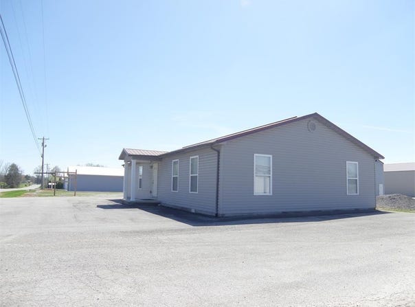 698 State Hwy 1383, Russell Springs, KY 42642