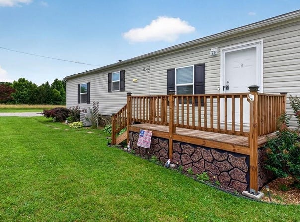 175 Humphrey Rd., Walling, TN 38587