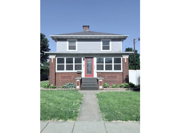 303 S Franklin St, Robinson, IL 62454