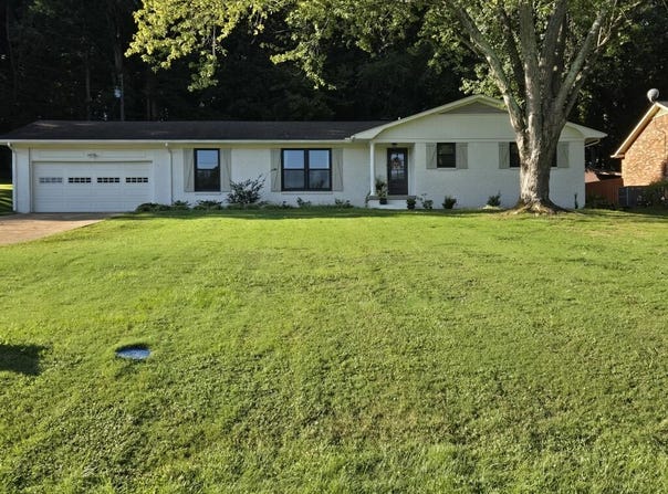 1923 White Oak, PARIS, TN 38242