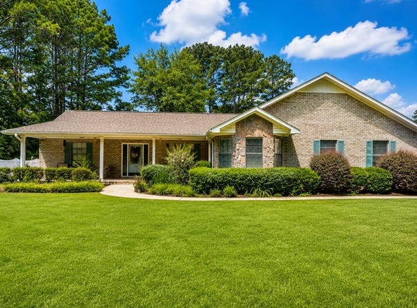 1123 FOREST LAKE DR, ELBA, AL 36323