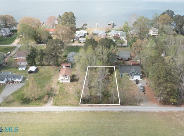 .33 Highview Drive, Gloucester, VA 23061