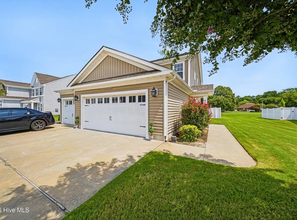 202 Spinnaker Street, Elizabeth City, NC 27909