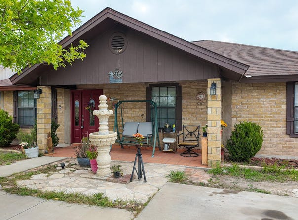 113 Calle Alegre, Eagle Pass, TX 78852