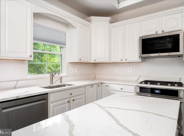 921 SPINNAKER Way, SOLOMONS, MD 20688