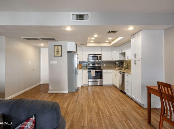 7940 E CAMELBACK Road, Scottsdale, AZ 85251