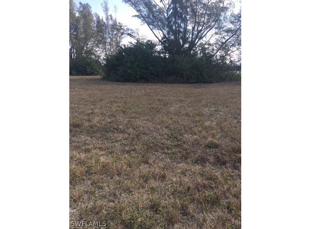 1111 NW 40th Place, Cape Coral, FL 33993