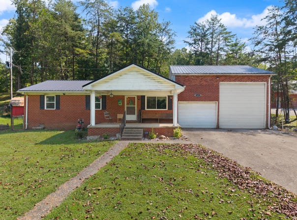 1431 Brush Creek Road, Clay City, KY 40312