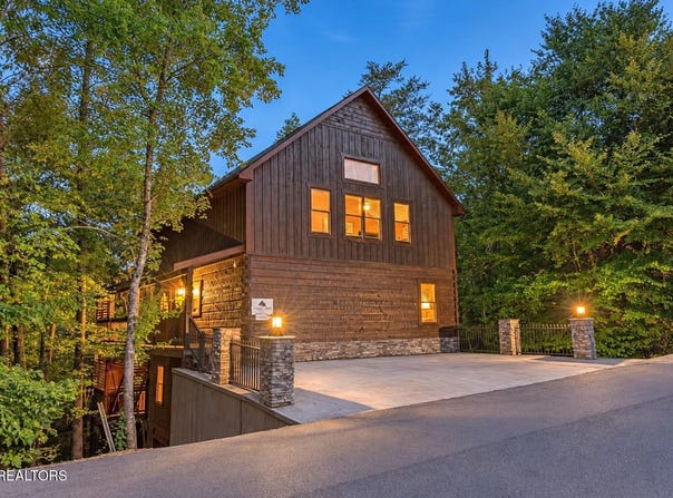3521 Sandridge Way, Pigeon Forge, TN 37863