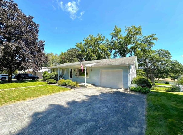 1107 Maxwell Avenue, Monticello, IN 47960