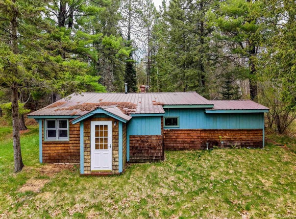 5256 Juniper Lane, Republic, MI 49879