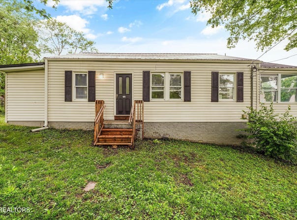 835 E Lincoln Rd, Alcoa, TN 37701